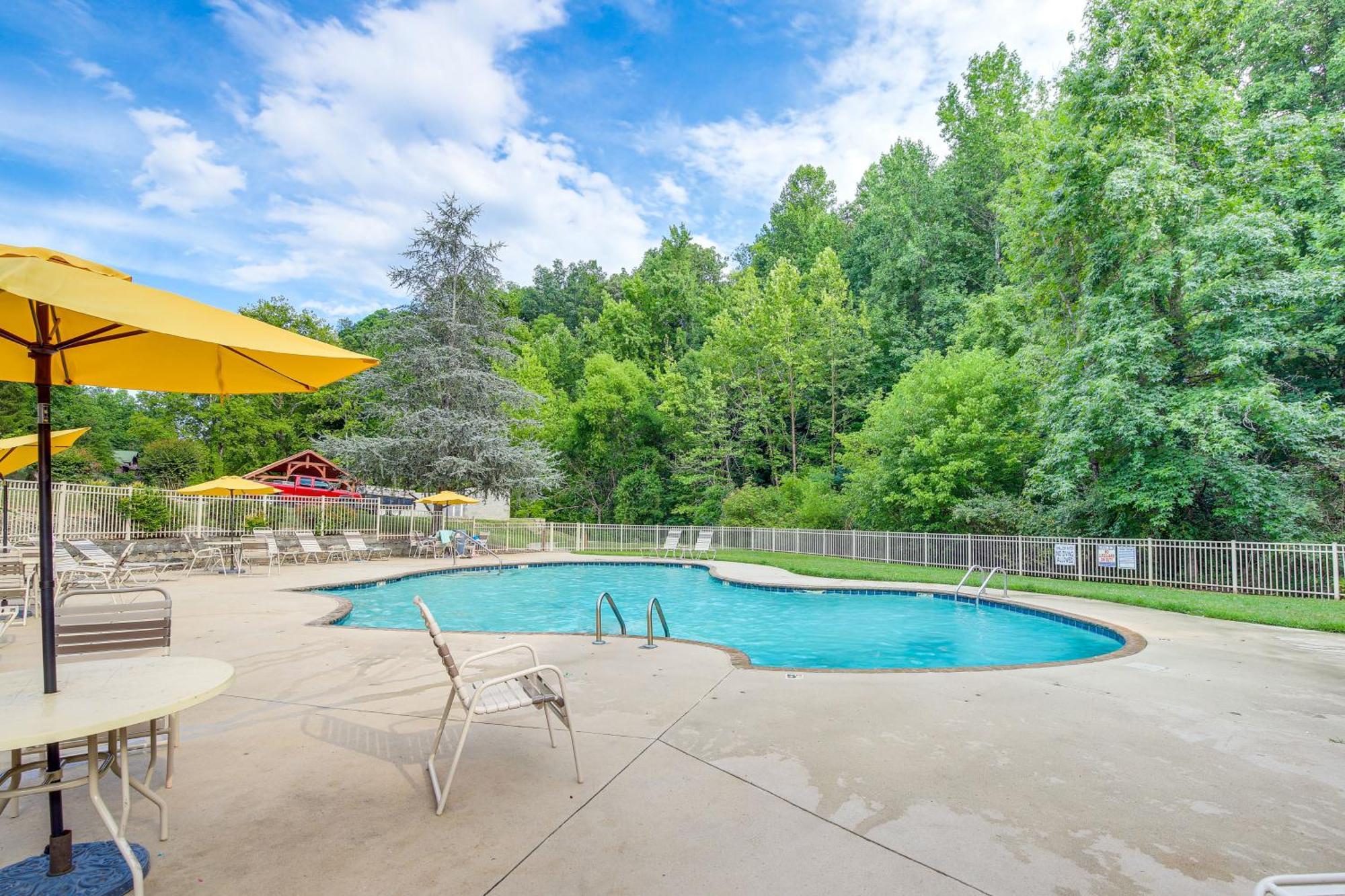 Pigeon Forge Cabin Premier Location And Hot Tub 외부 사진