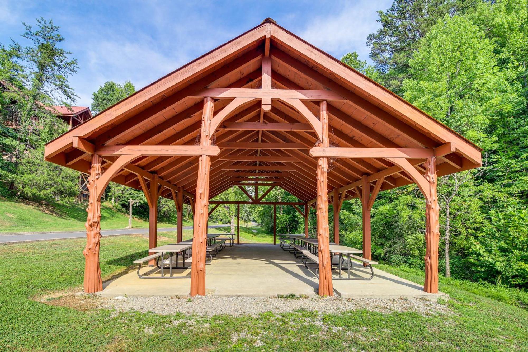 Pigeon Forge Cabin Premier Location And Hot Tub 외부 사진