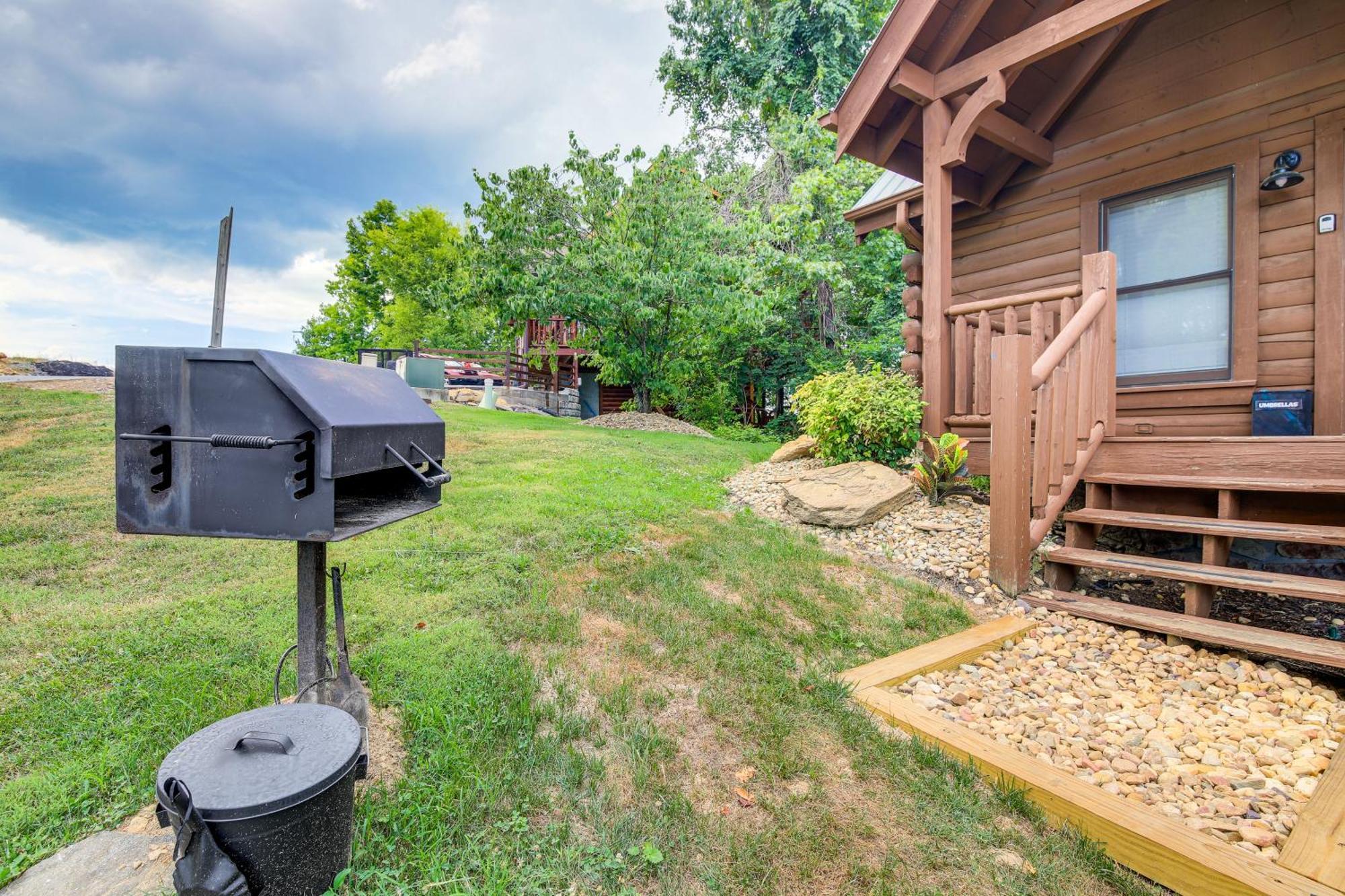 Pigeon Forge Cabin Premier Location And Hot Tub 외부 사진