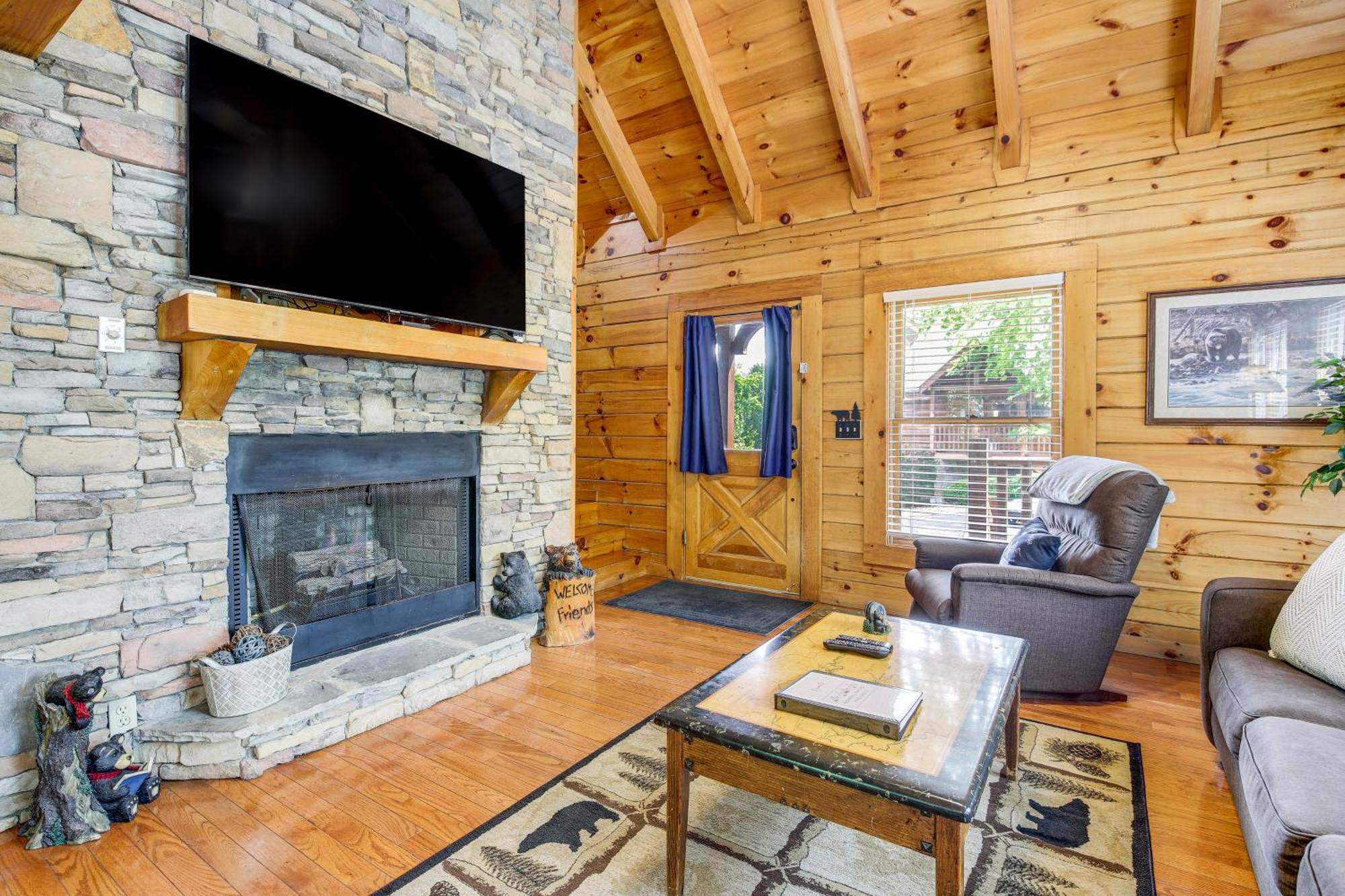 Pigeon Forge Cabin Premier Location And Hot Tub 외부 사진